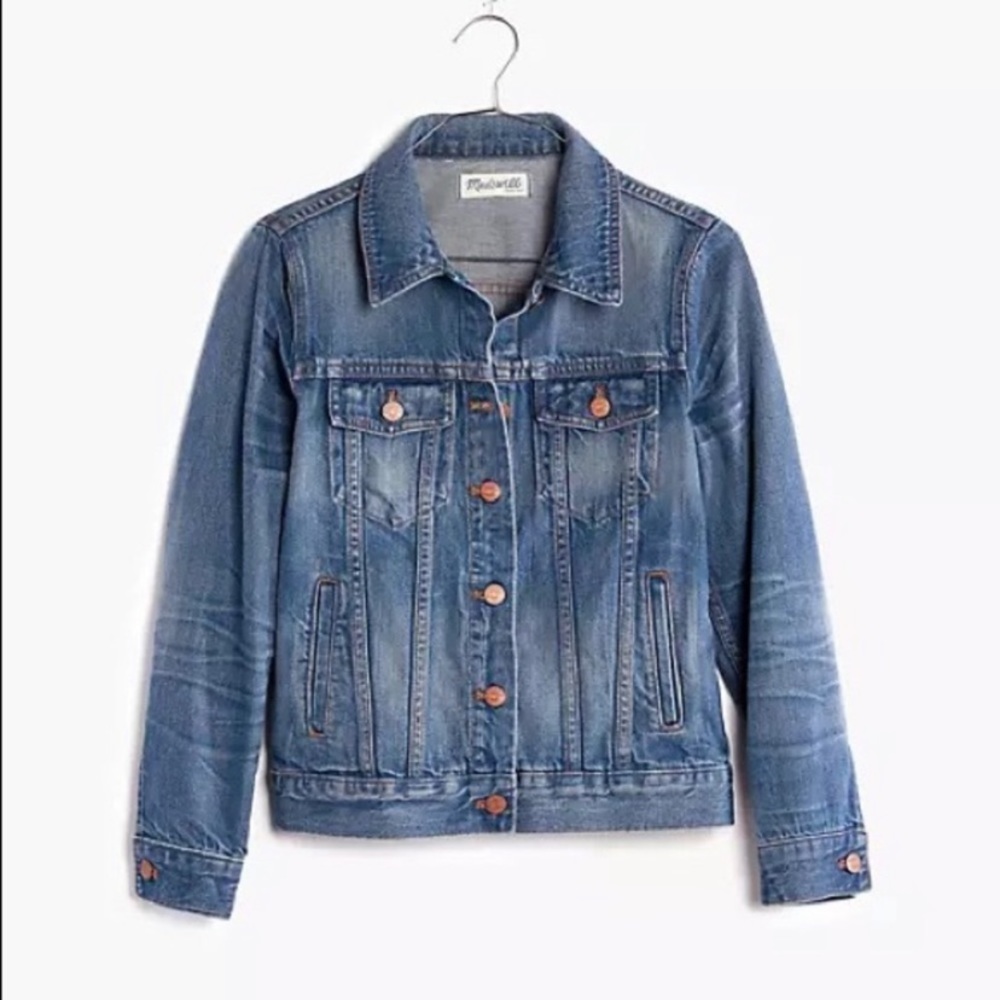 Madewell denim jacket in Pinter Wash size small